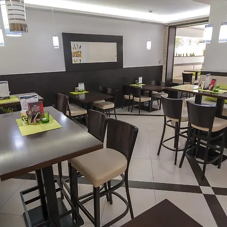 Pensión Fontana Pizzeria - 3*