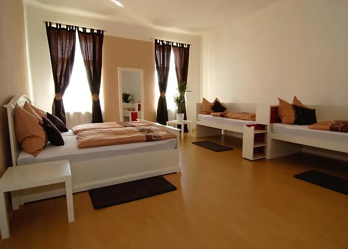 丰塔纳比萨里亚裴森酒店 3*