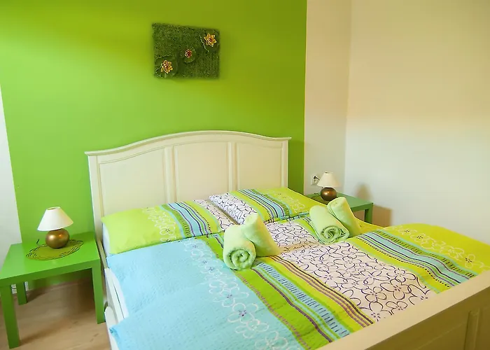 丰塔纳比萨里亚裴森酒店 3*