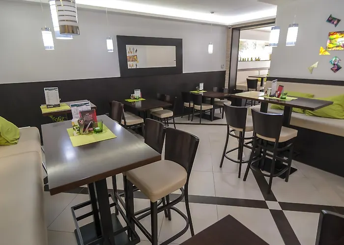 게스트하우스 폰타나 피자리아 - 3*